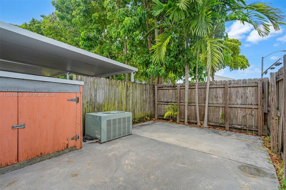 8000 SW 151st Ct #614 Miami, FL 33193