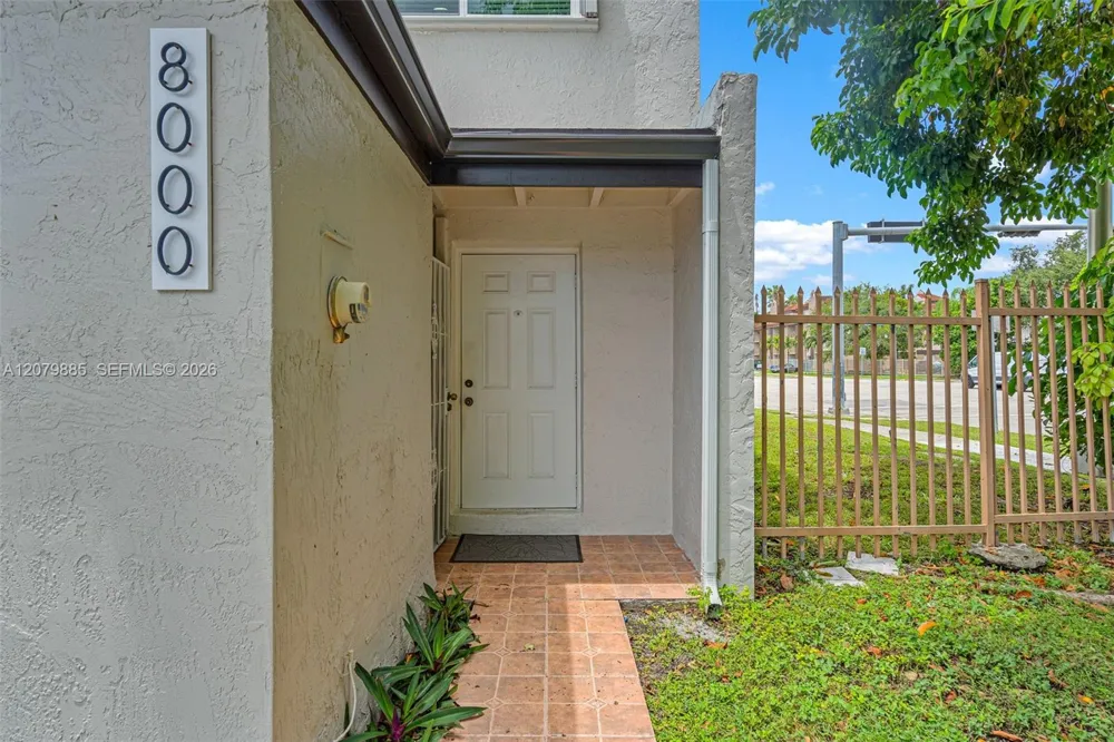 8000 SW 151st Ct #614 Miami, FL 33193