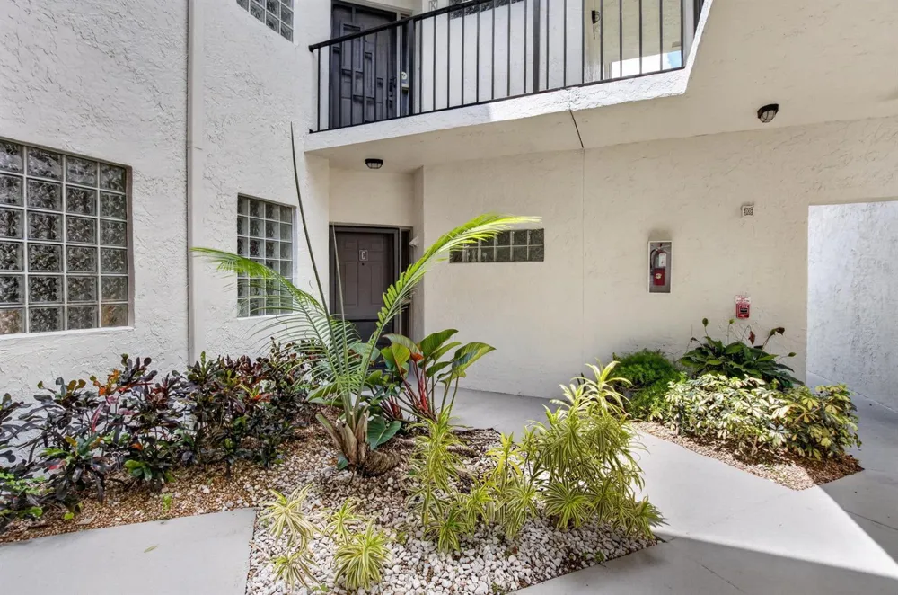 5267 Europa Drive #C Boynton Beach, FL 33437