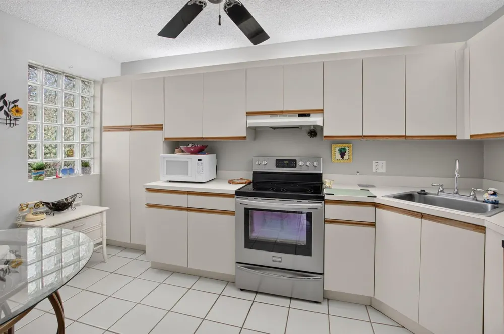 5267 Europa Drive #C Boynton Beach, FL 33437