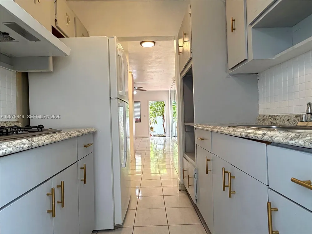 7720 Harding Ave #2 Miami Beach, FL 33141