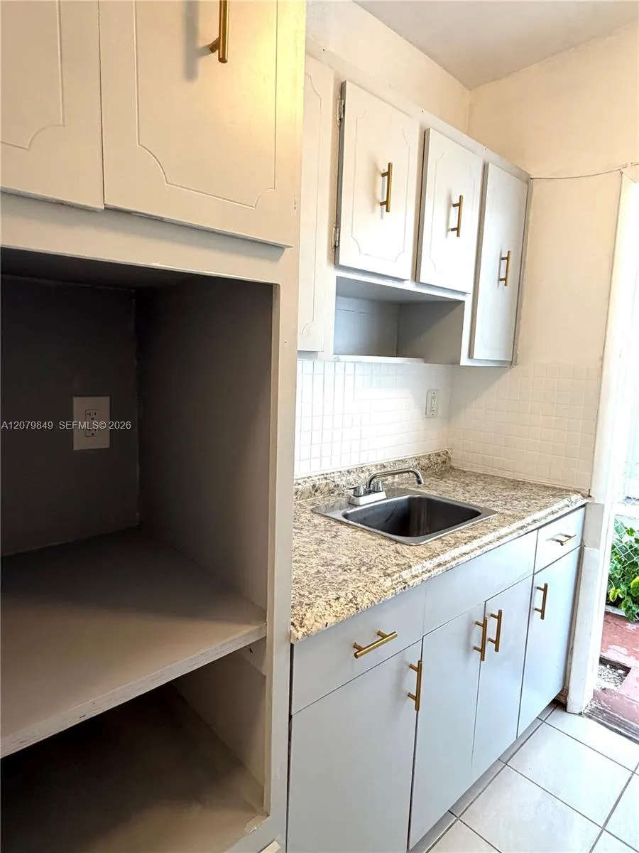 7720 Harding Ave #2 Miami Beach, FL 33141