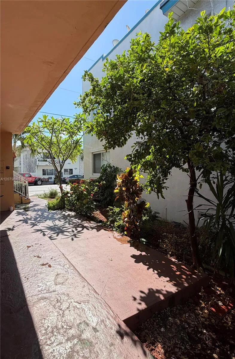 7720 Harding Ave #2 Miami Beach, FL 33141