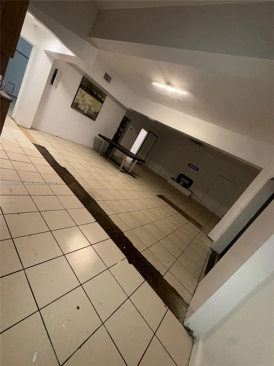 14800 NW 2nd Ave #B Miami, FL 33168