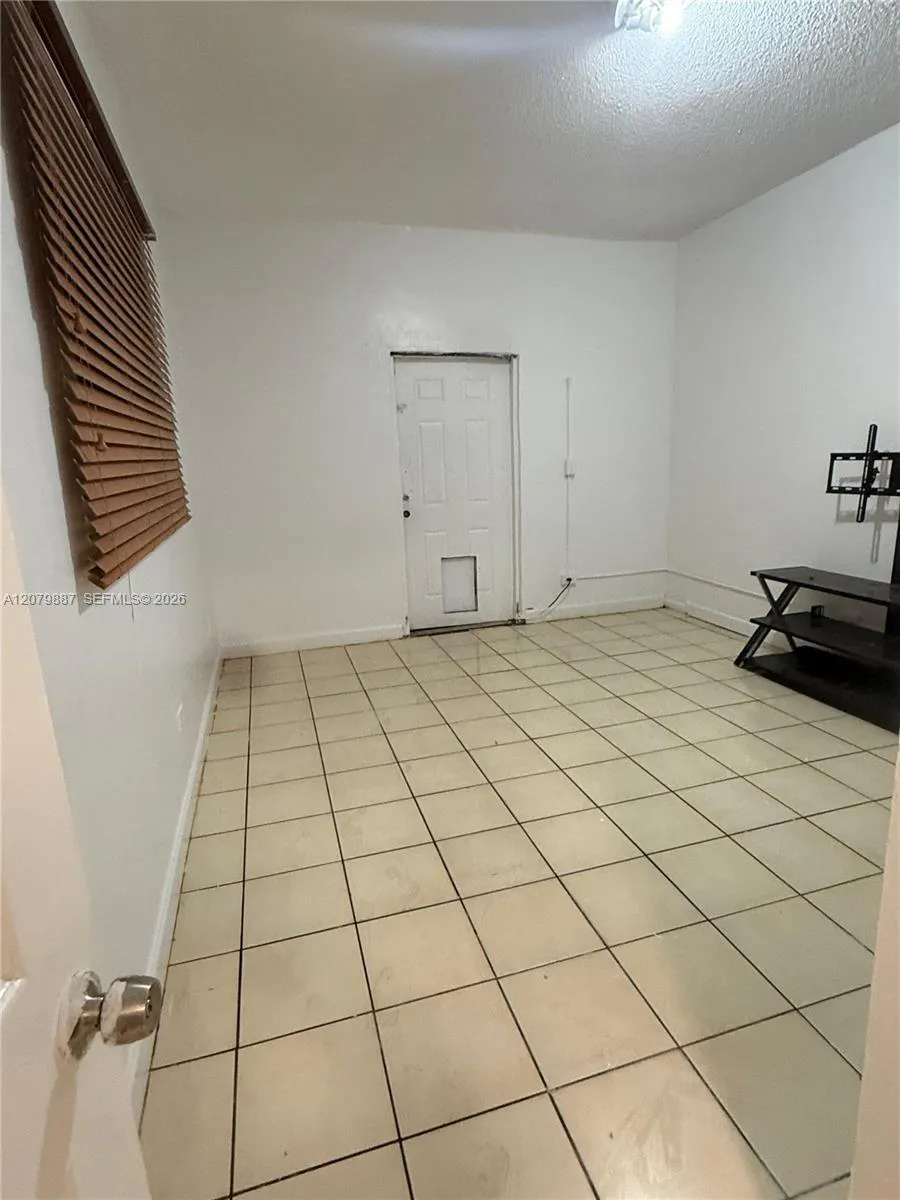 14800 NW 2nd Ave #B Miami, FL 33168