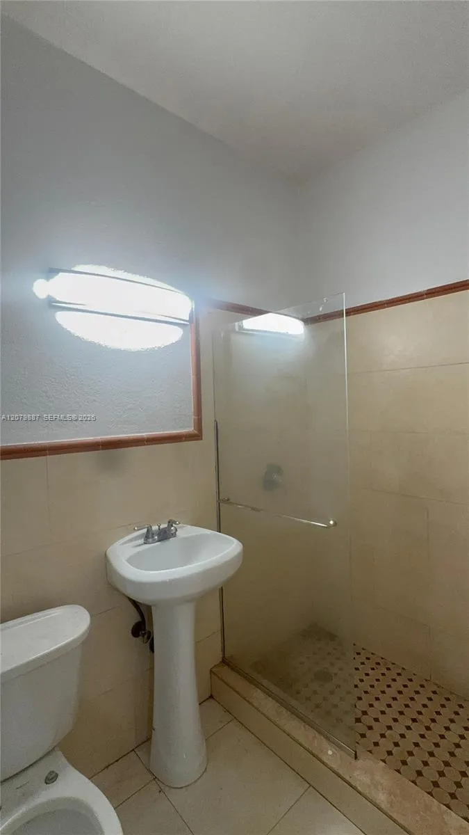 14800 NW 2nd Ave #B Miami, FL 33168