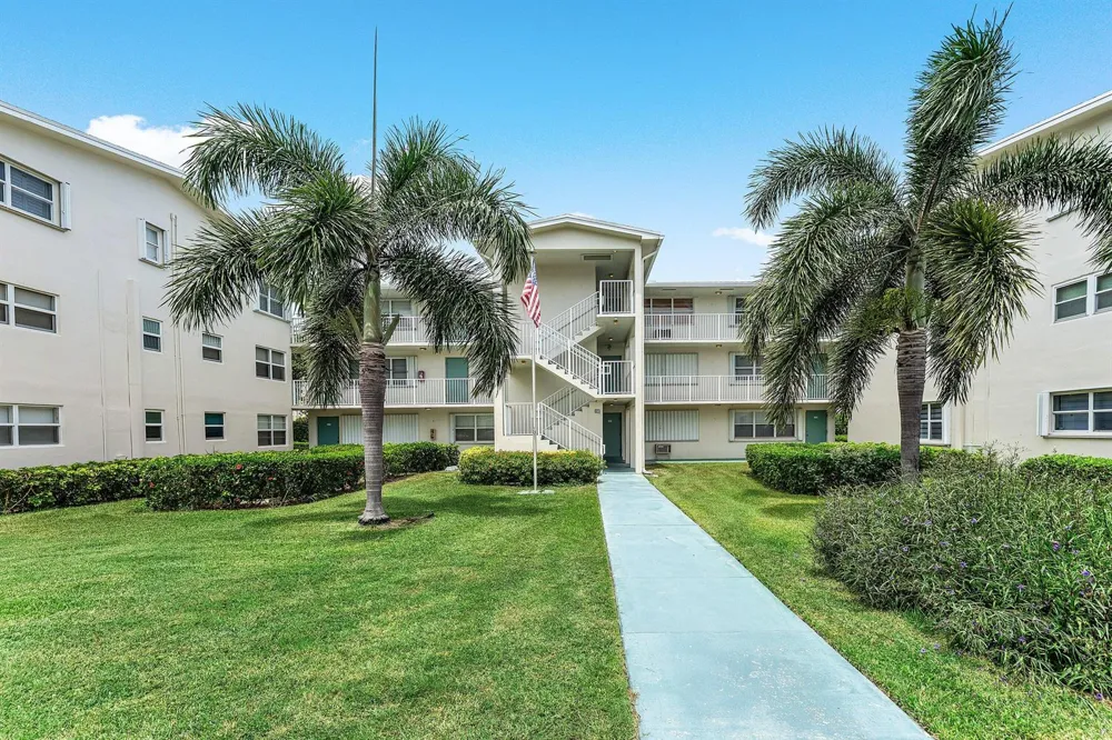 150 Horizon Street E Boynton Beach, FL 33435