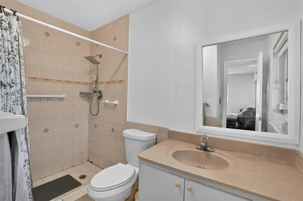 18569 SW 89th Pl Cutler Bay, FL 33157