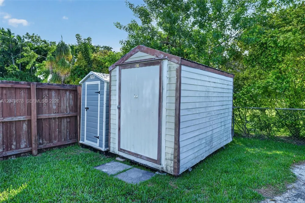 18569 SW 89th Pl Cutler Bay, FL 33157