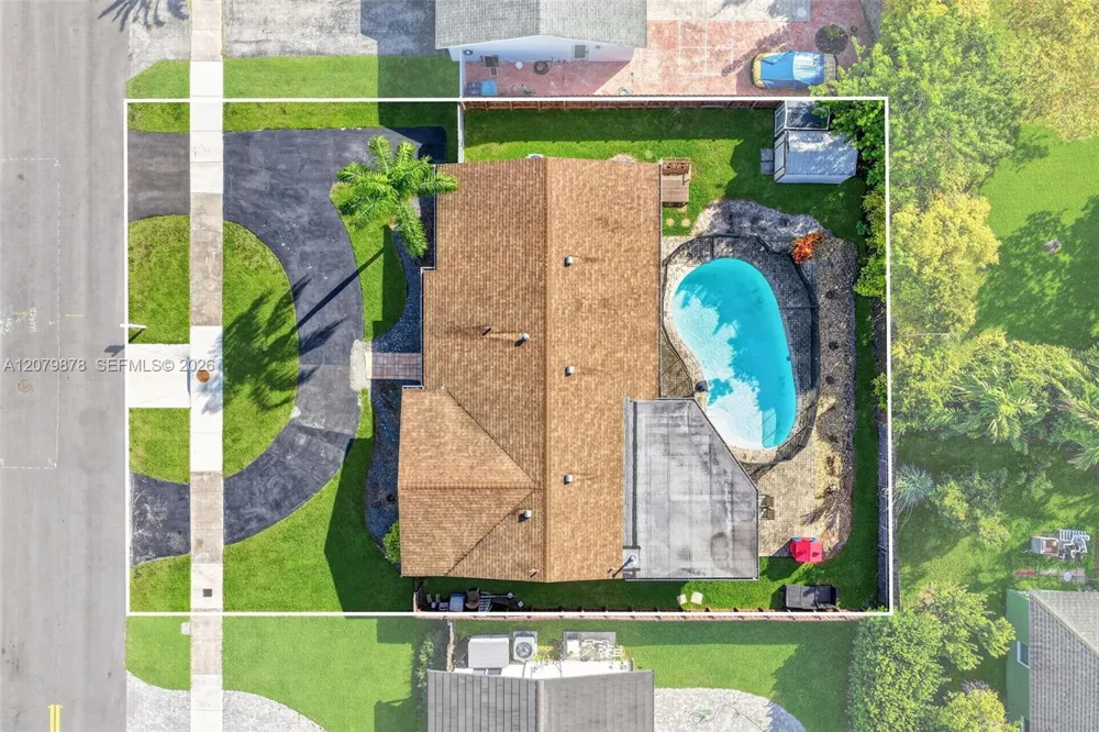 18569 SW 89th Pl Cutler Bay, FL 33157
