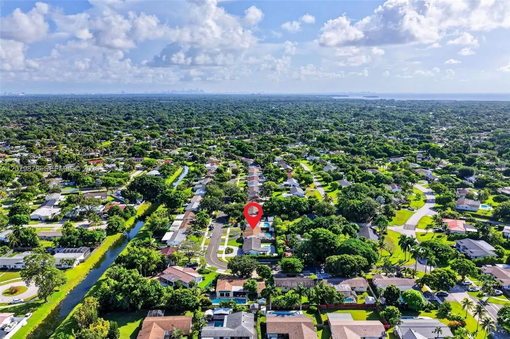 18569 SW 89th Pl Cutler Bay, FL 33157