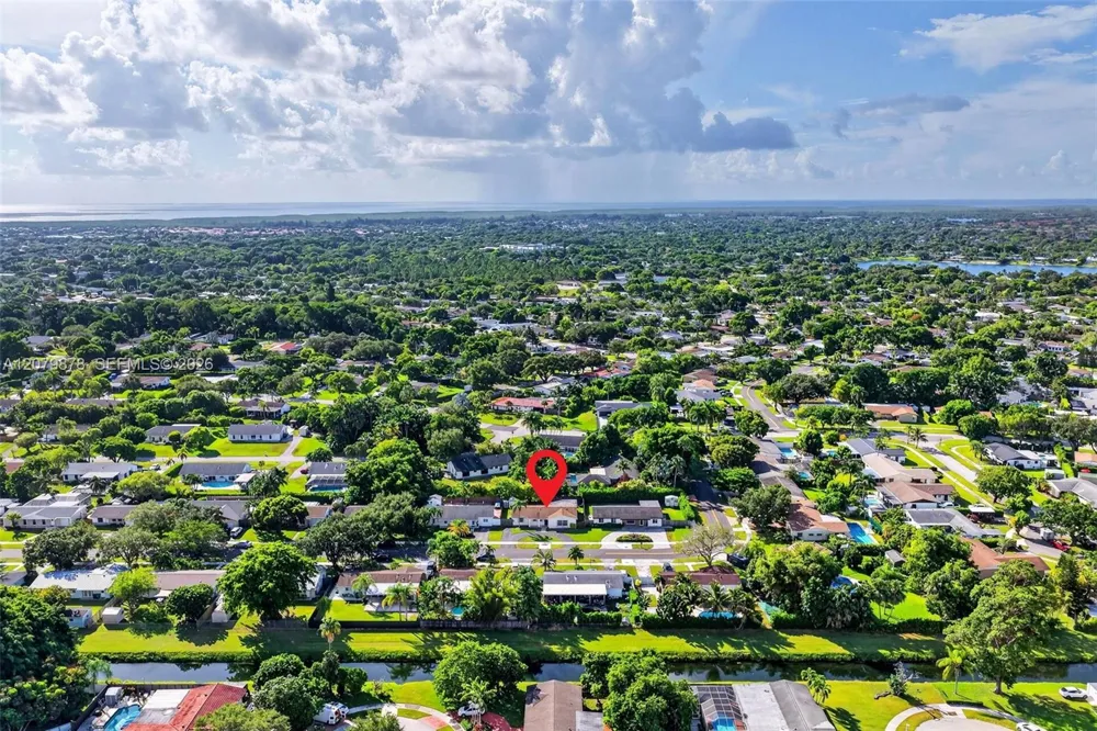 18569 SW 89th Pl Cutler Bay, FL 33157