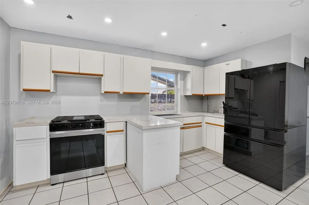 18569 SW 89th Pl Cutler Bay, FL 33157