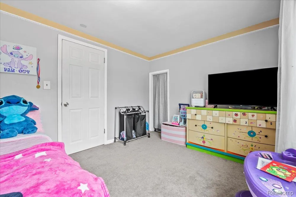 20310 Melvin Street Livonia City, MI 48152