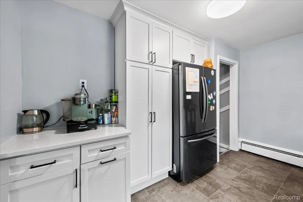 20310 Melvin Street Livonia City, MI 48152