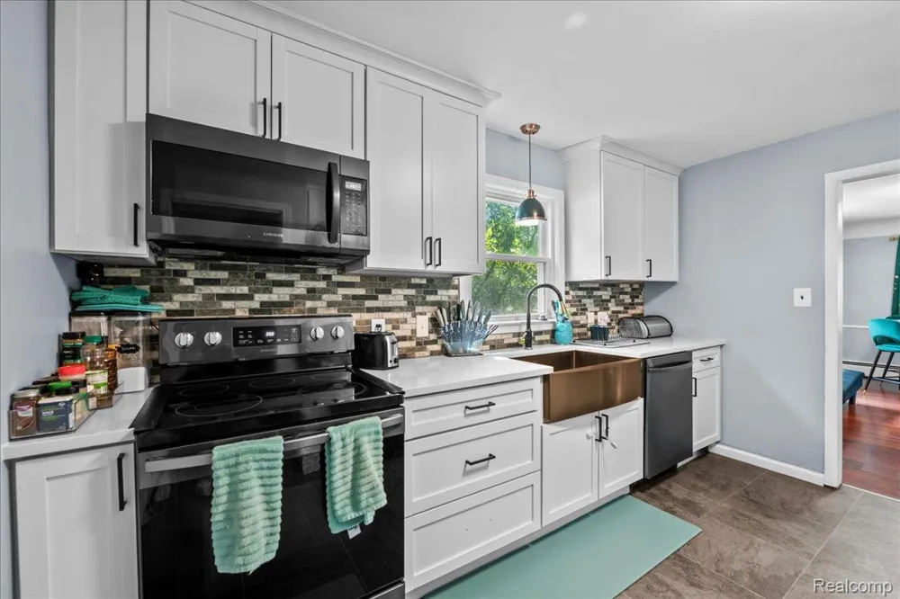 20310 Melvin Street Livonia City, MI 48152