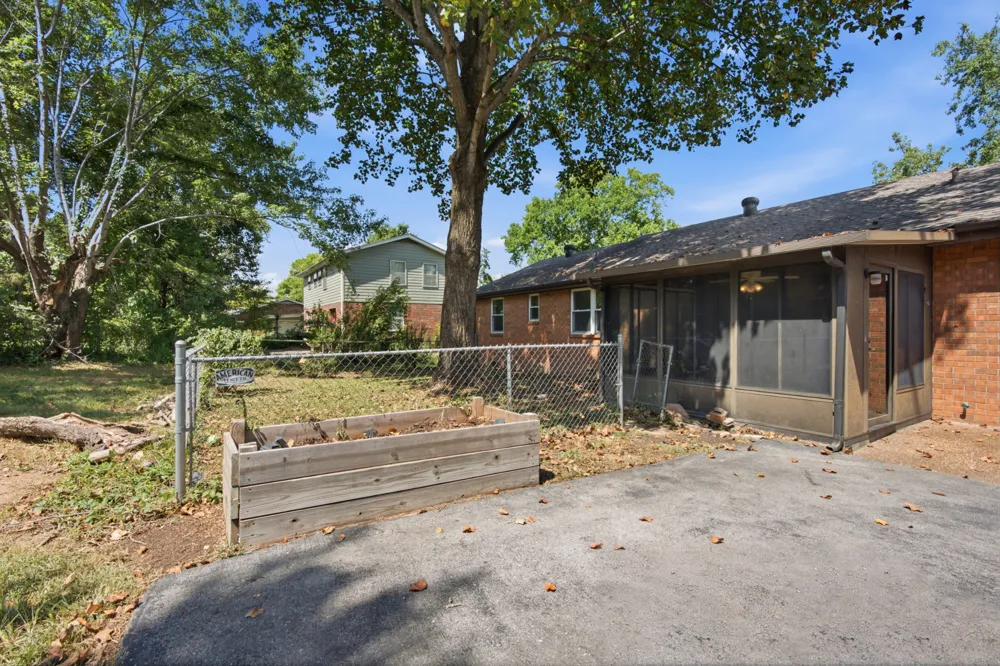 714 Albany Dr Hermitage, TN 37076