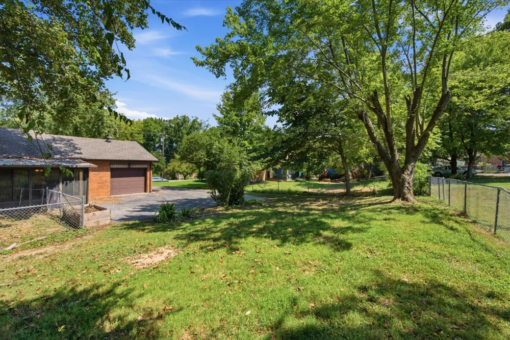 714 Albany Dr Hermitage, TN 37076
