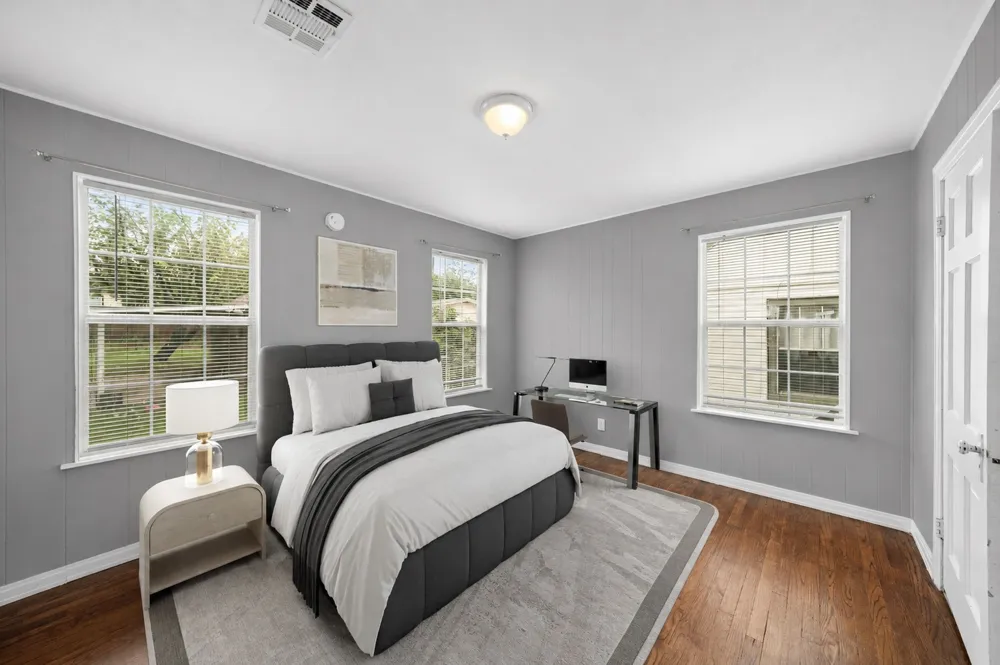 3324 W Clarendon Drive Dallas, TX 75211