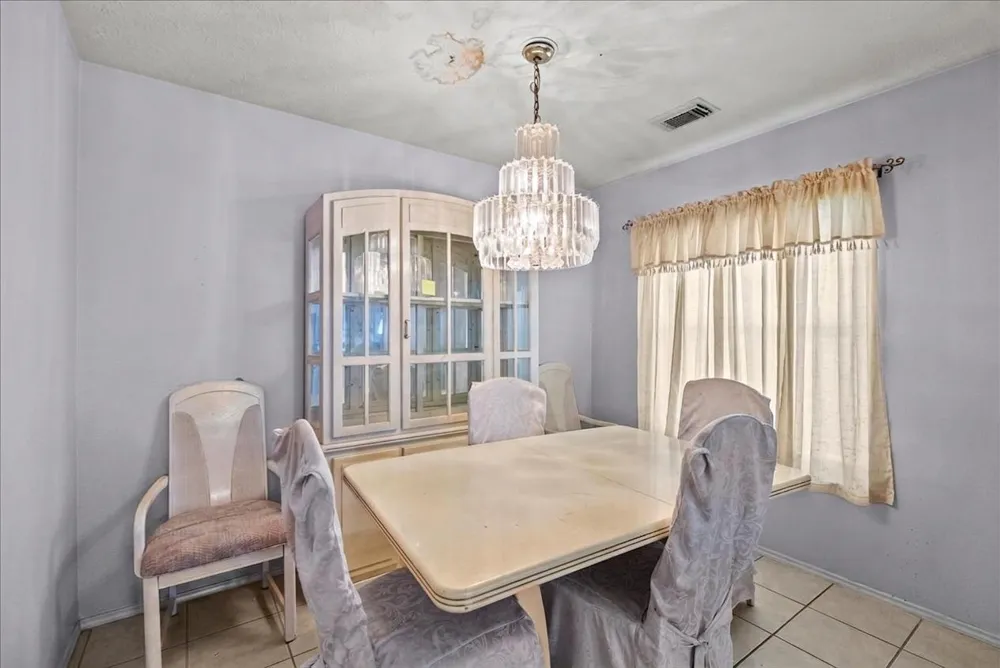 8202 Greenleaf Street Baytown, TX 77523