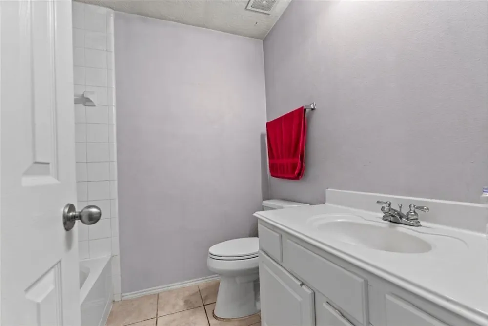 8202 Greenleaf Street Baytown, TX 77523