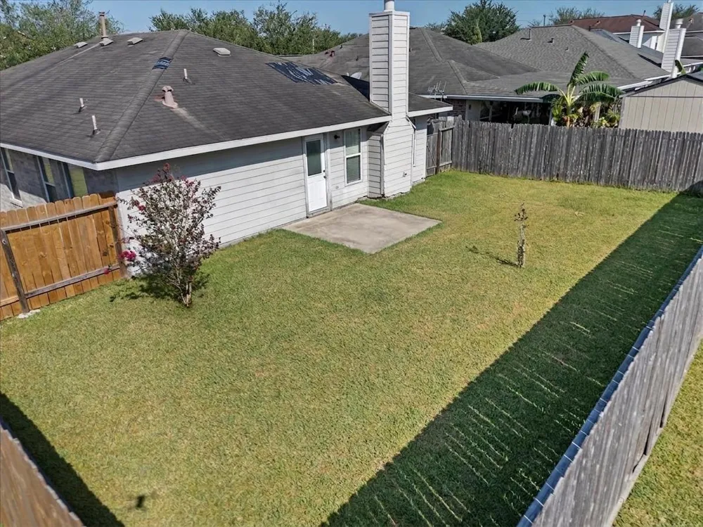 8202 Greenleaf Street Baytown, TX 77523