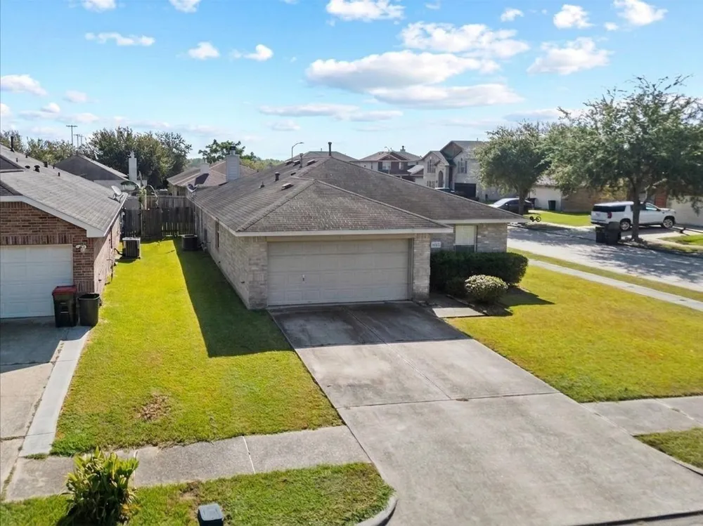 8202 Greenleaf Street Baytown, TX 77523