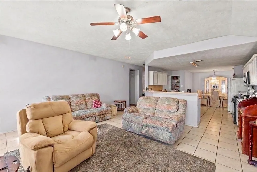 8202 Greenleaf Street Baytown, TX 77523