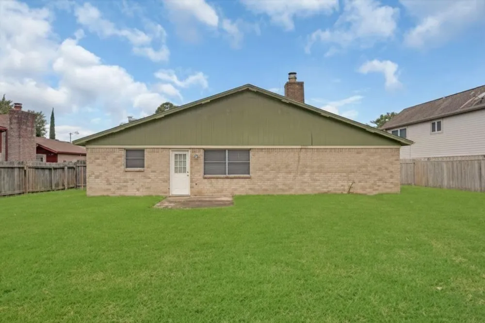 1707 Stone Lake Drive Missouri City, TX 77489
