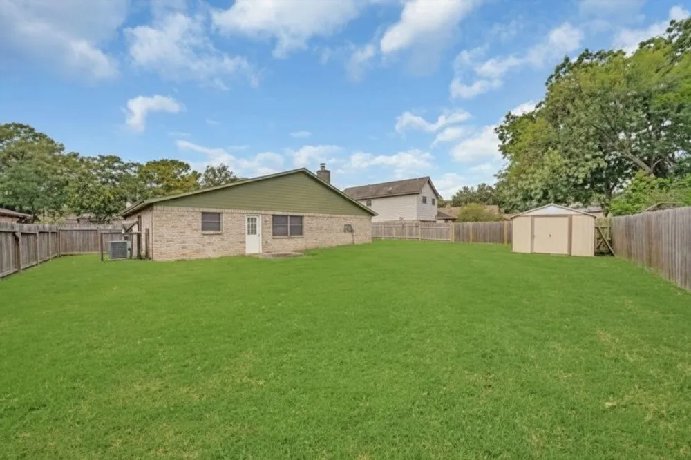 1707 Stone Lake Drive Missouri City, TX 77489
