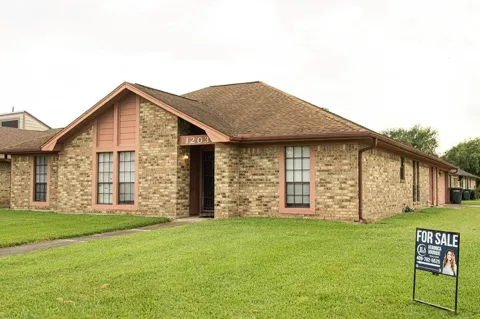 1203 Briarmeadow Drive
