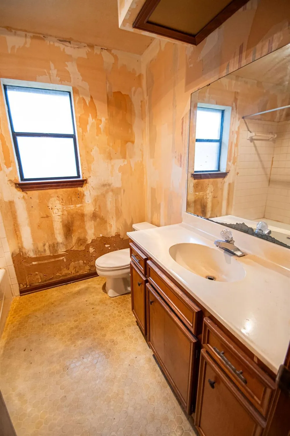 1203 Briarmeadow Drive Beaumont, TX 77706