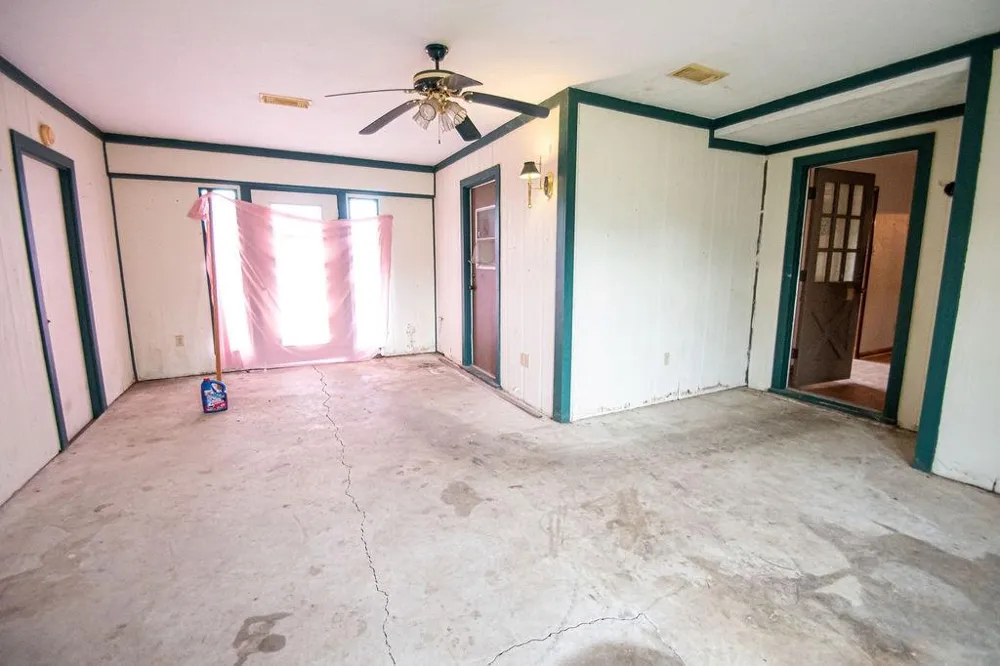 1203 Briarmeadow Drive Beaumont, TX 77706