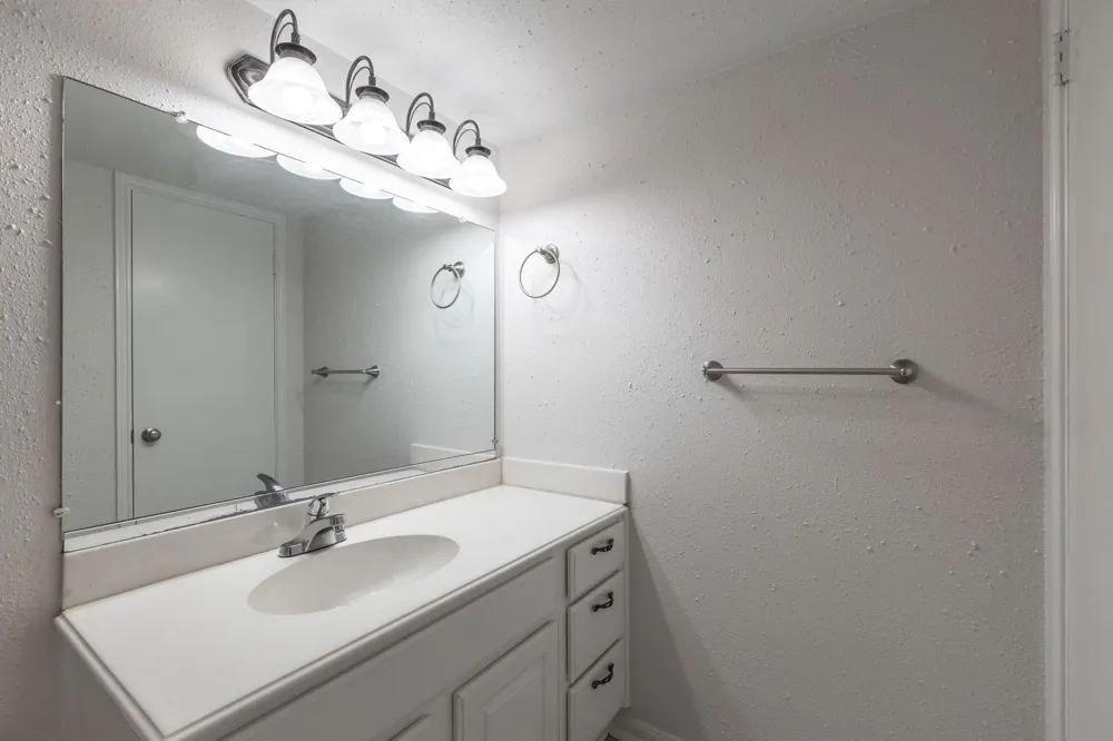 6478 Bayou Glen Road Houston, TX 77057
