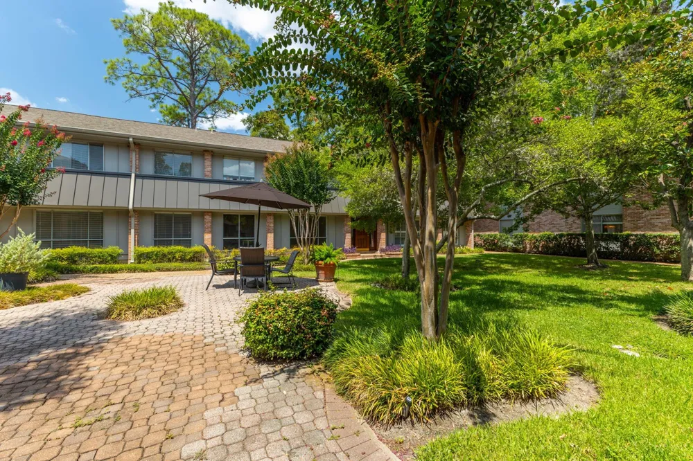 6478 Bayou Glen Road Houston, TX 77057