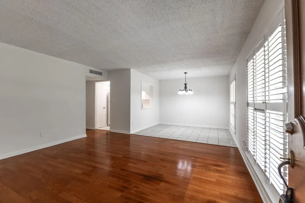 6478 Bayou Glen Road Houston, TX 77057