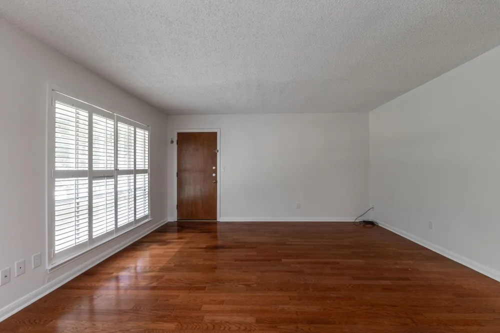 6478 Bayou Glen Road Houston, TX 77057
