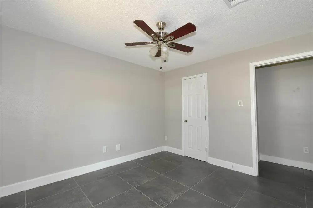 1126 Robert Street Pearland, TX 77581