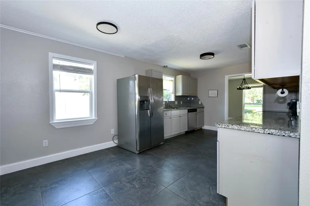 1126 Robert Street Pearland, TX 77581