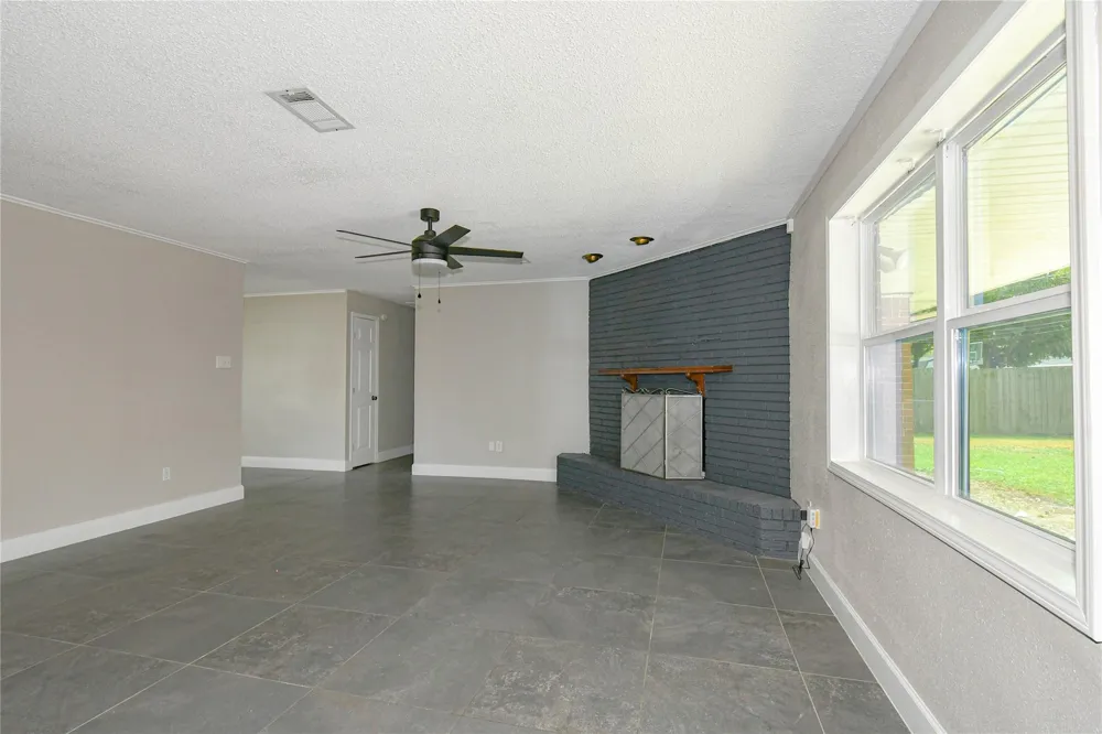 1126 Robert Street Pearland, TX 77581