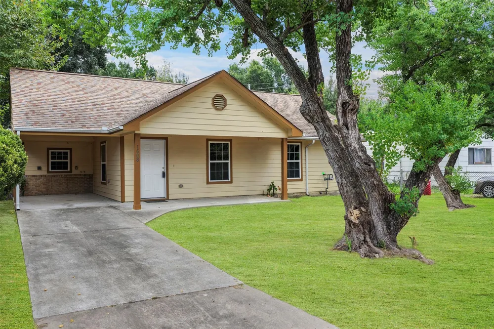 1608 Eastway Street Galena Park, TX 77547