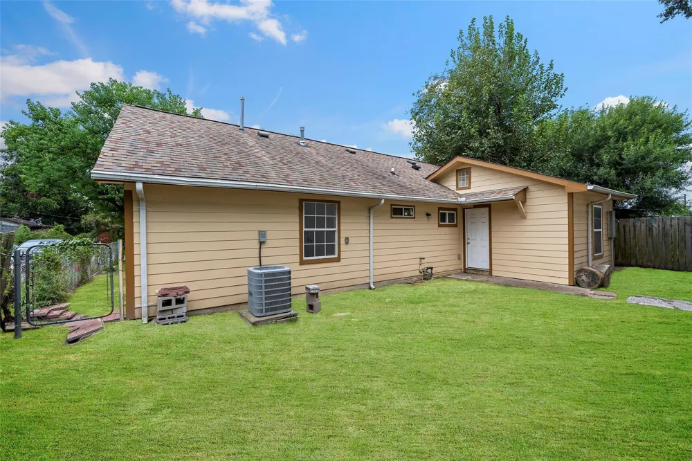 1608 Eastway Street Galena Park, TX 77547