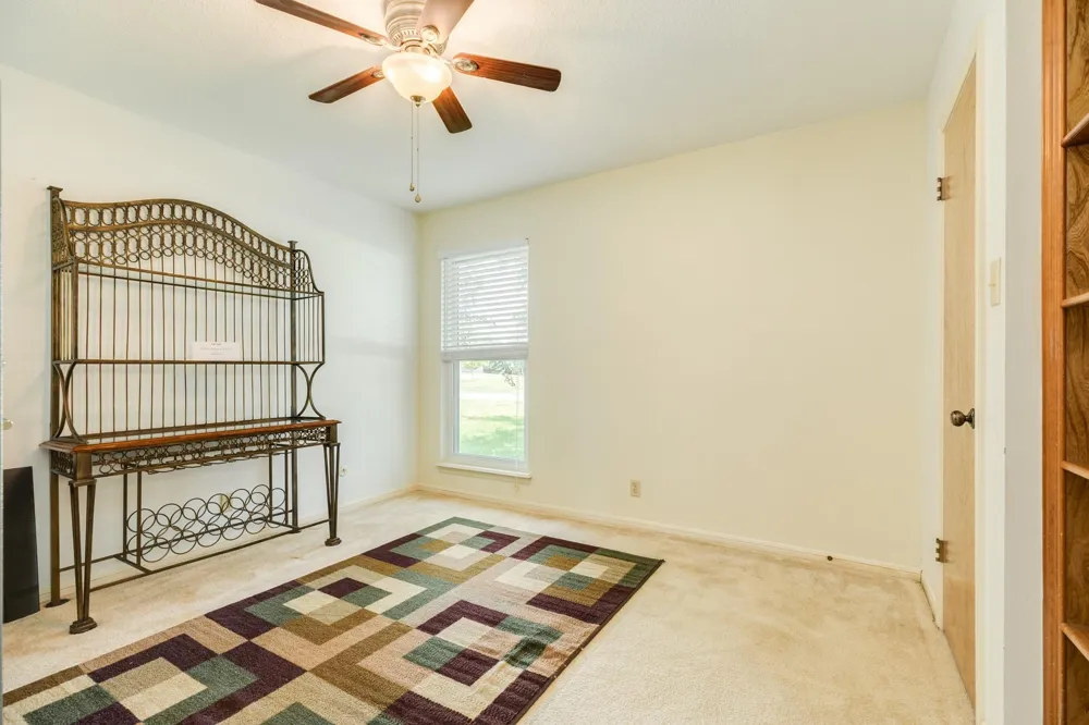 54 Royal Oak Circle Lake Jackson, TX 77566
