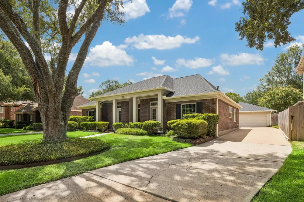 15835 Echo Lodge Drive Houston, TX 77095
