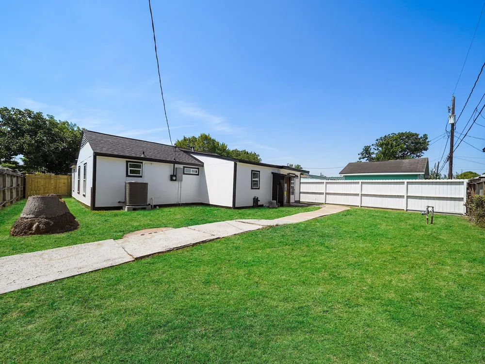 3013 Fern Street Pasadena, TX 77503