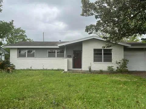 423 W Troy Road
