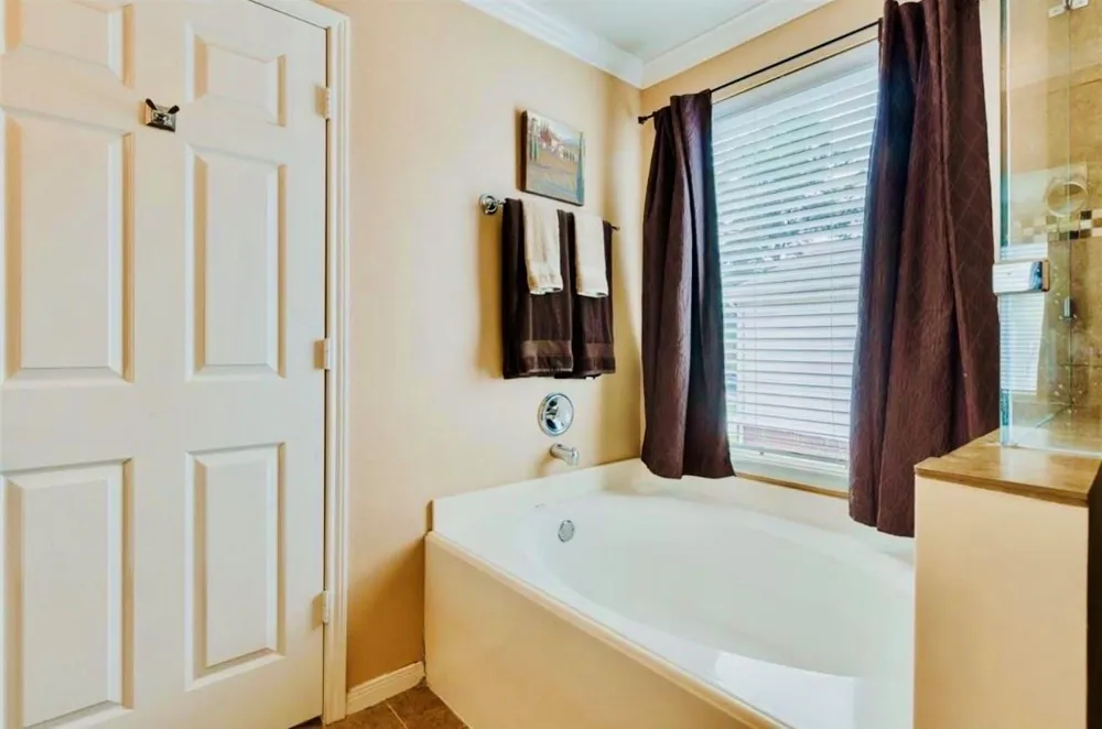 11902 Solon Springs Drive Tomball, TX 77375