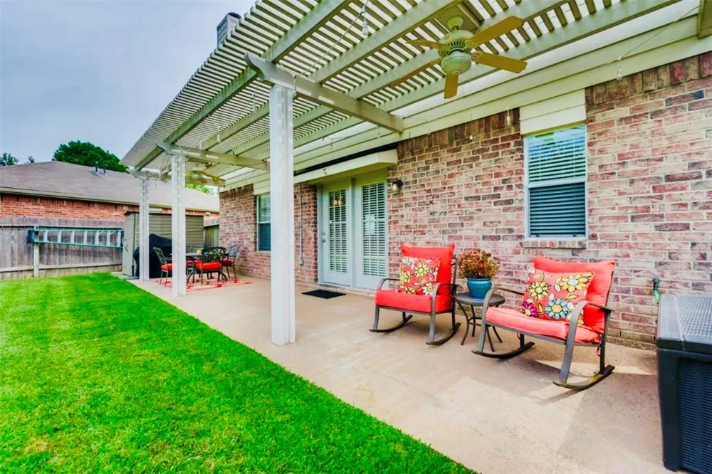 11902 Solon Springs Drive Tomball, TX 77375