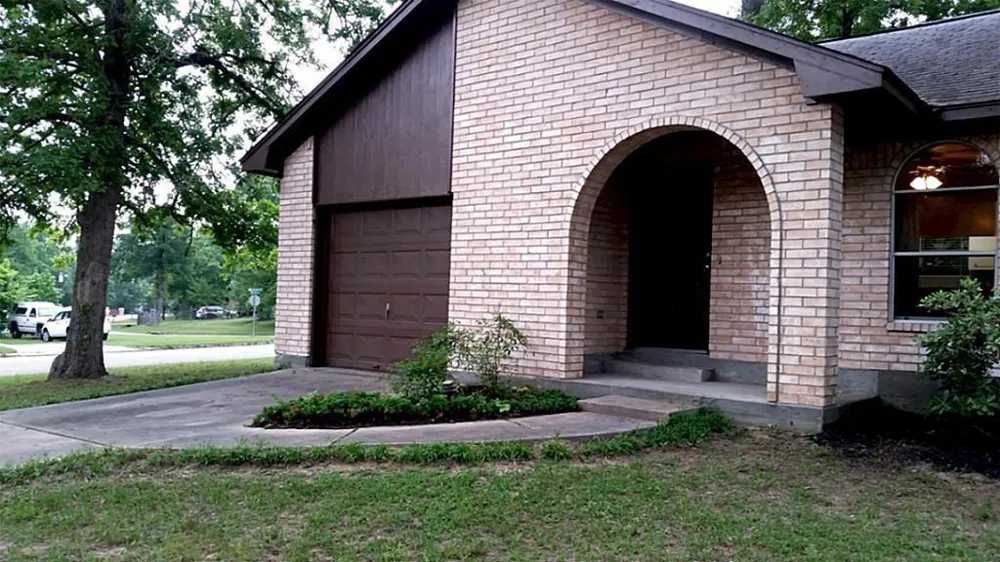 240 Forest Drive Willis, TX 77378