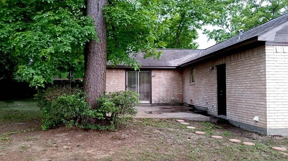 240 Forest Drive Willis, TX 77378